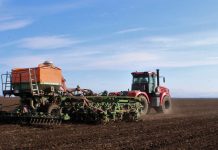 В Кораблинском округе продолжают сеять яровые